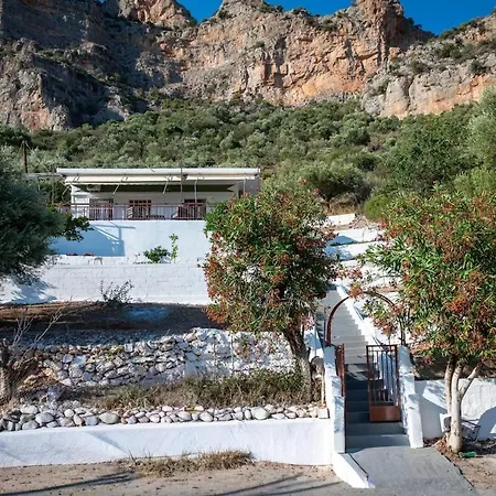 בית נופש House On The Rocks לאונידיון