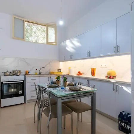 בית נופש House On The Rocks לאונידיון